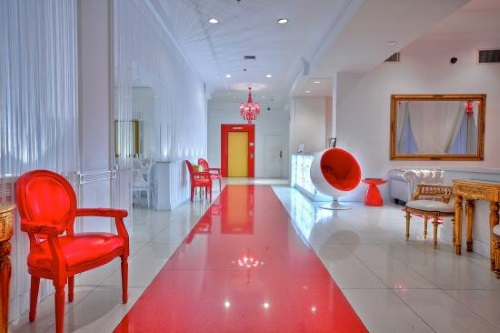 Red South Beach lounge